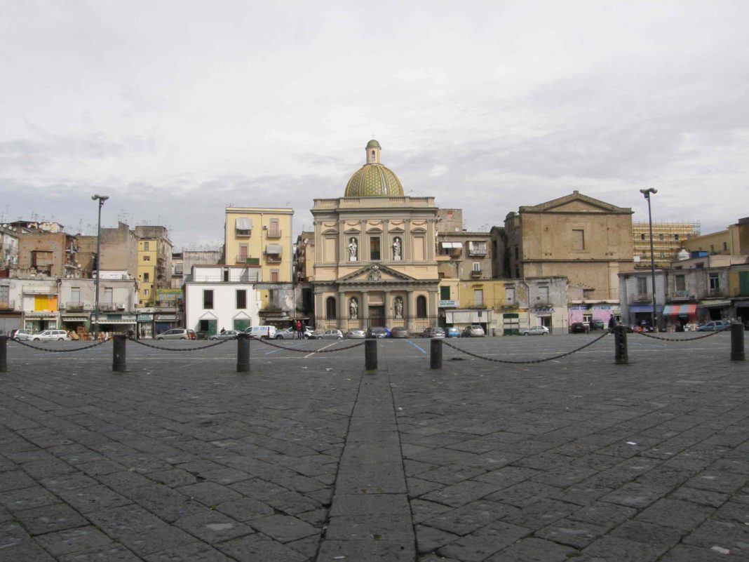 piazza-Mercato-napoli