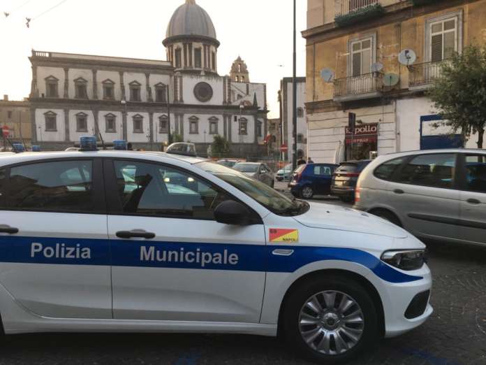 polizia municipale napoli