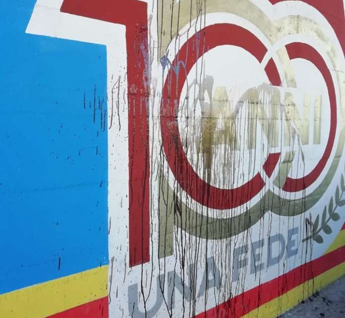 Murales imbrattato