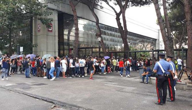 concorso regione campania mostra d'oltremare fila