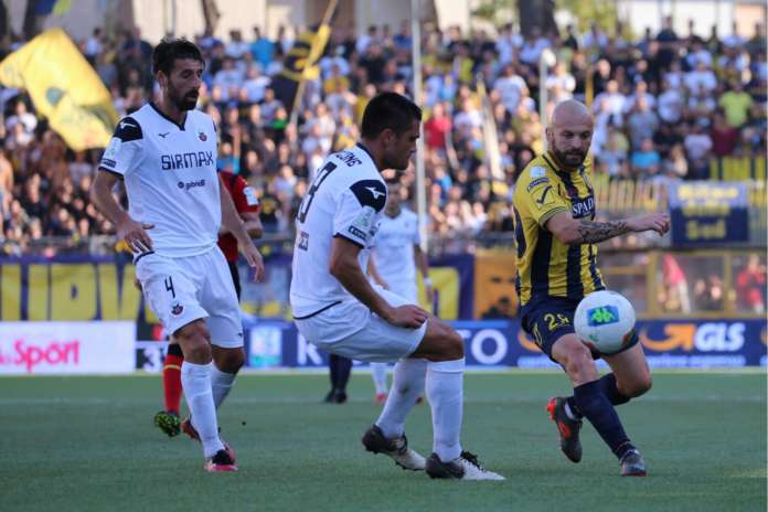 juve stabia cittadella carlini