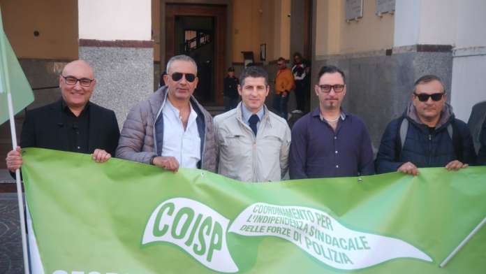 Polizia manifestazione salerno 01