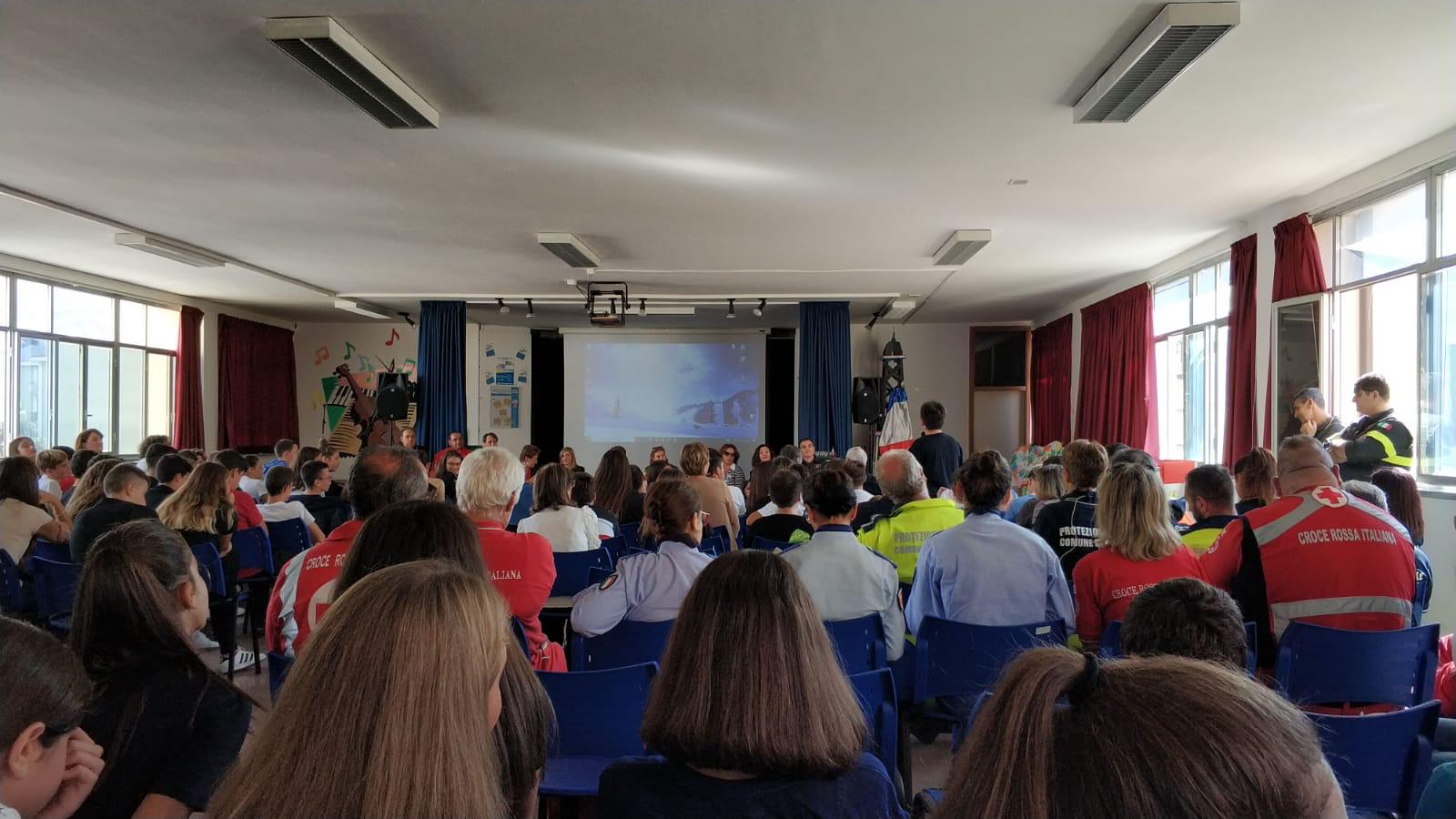scossa scuola