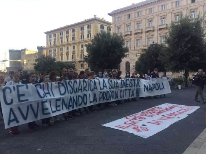 sitin comune napoli est