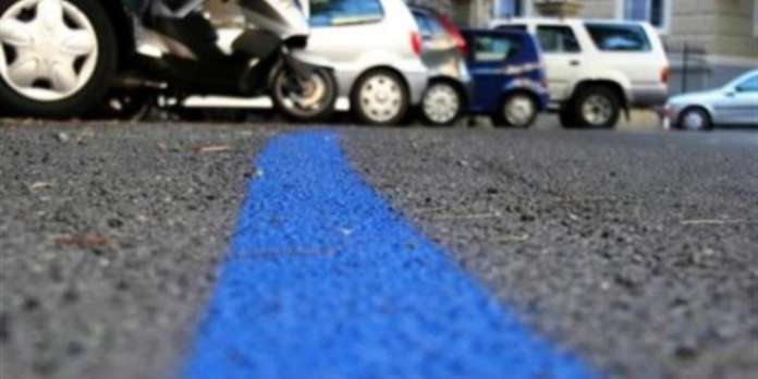strisce blu