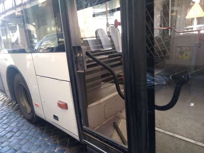 vetro autobus3