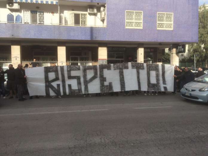 Contestazione tifosi Napoli 01