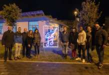 Luminarie con materiali riciclati, inaugurate le opere dei giovani di “Accendi il tuo futuro” (VIDEO)