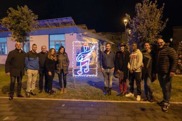 autori delle luminarie a basso costo