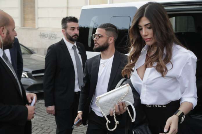 insigne - moglie