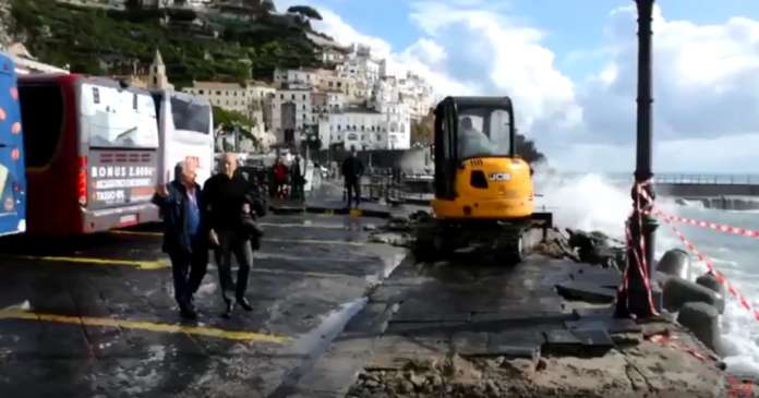 lavori ad amalfi