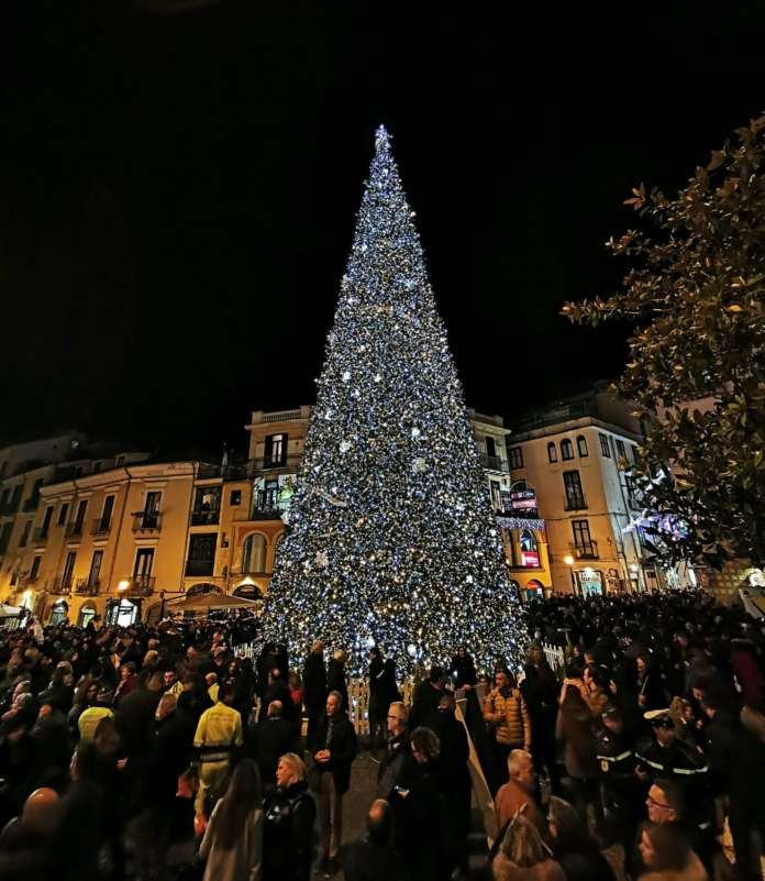 Albero Natale Salerno 2019