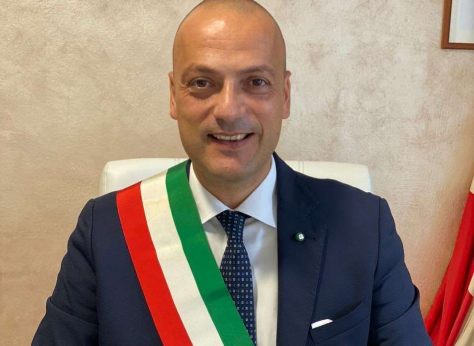 Alessandro Chiola sindaco montecorvino pugliano