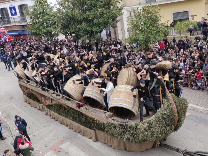 Carro in sfilata