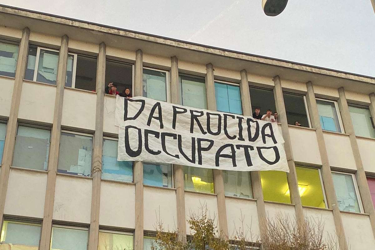 Occupato il Liceo Da Procida