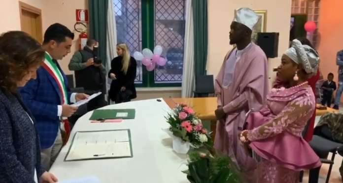 Sposi immigrati a San Lorenzo Maggiore