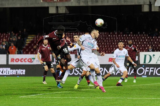 gondo contro crotone