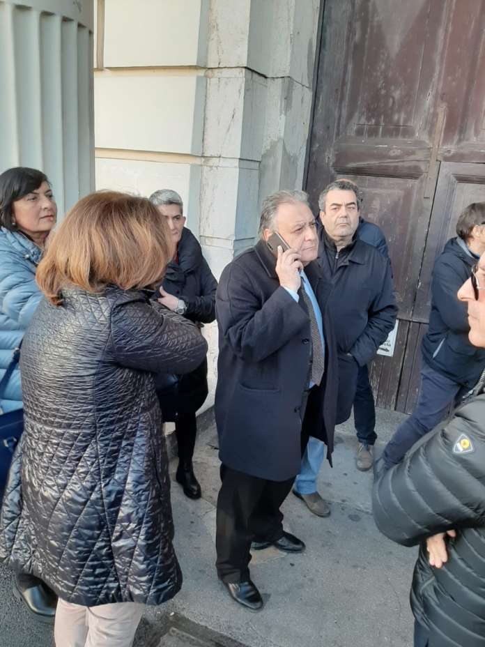 corisa blocco stradale