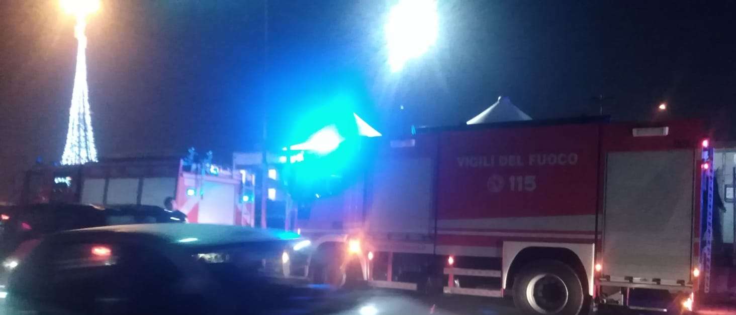 incendio baracca