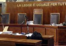 Picchia e minaccia compagna, boss condannato anche in Appello