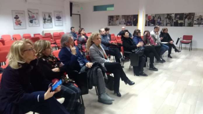 dirigenti scolastici riunione scuole. 3jpgù