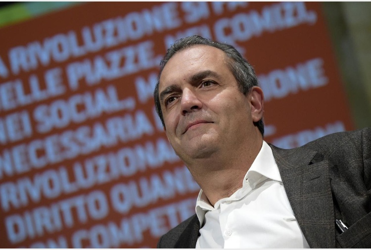luigi-de-magistris-sindaco-di-napoli-primo-piano