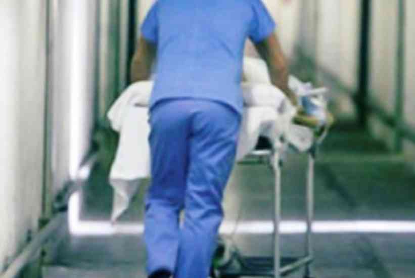 Corsia-di-ospedale-1