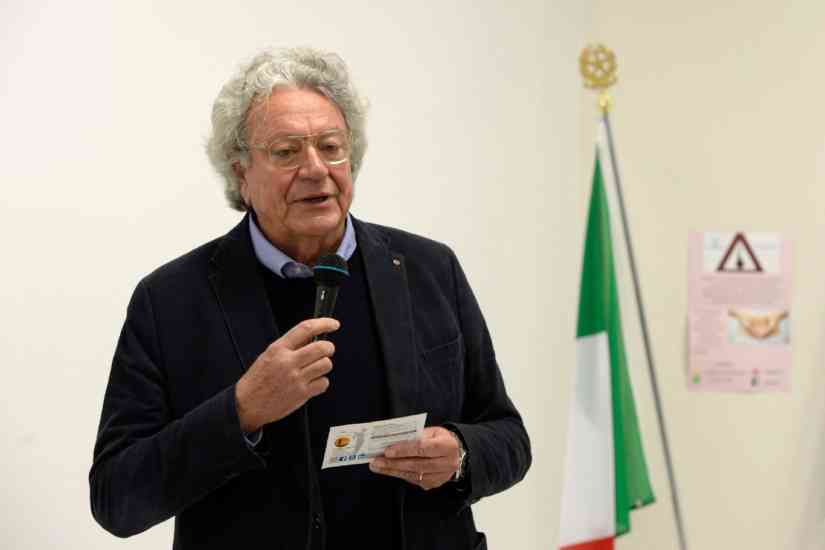 ROBERTO GOGAS