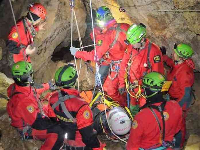 Soccorso grotta
