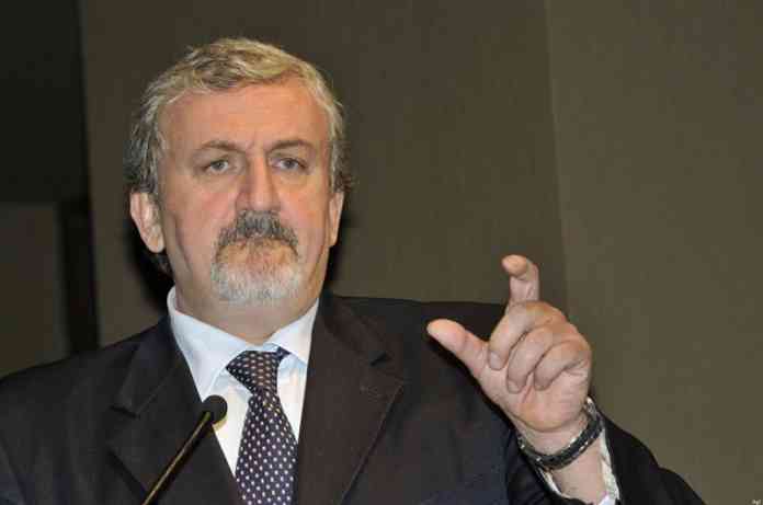 Convegno del PD per le primarie, dal titolo Con il sud ricostruiamo l'italia