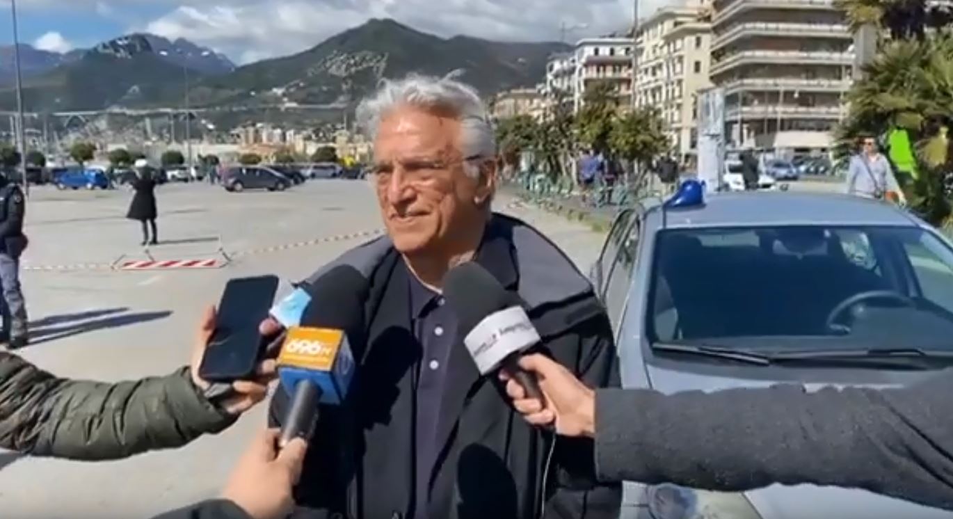 sindaco napoli piazza della concordia