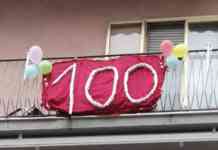 VIDEO/ Cento anni di vita durante il Covid19: festa sui balconi per Giovanna Cento