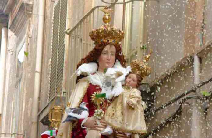 Madonna-delle-Galline-Festa-Pagani-Origine-Significato