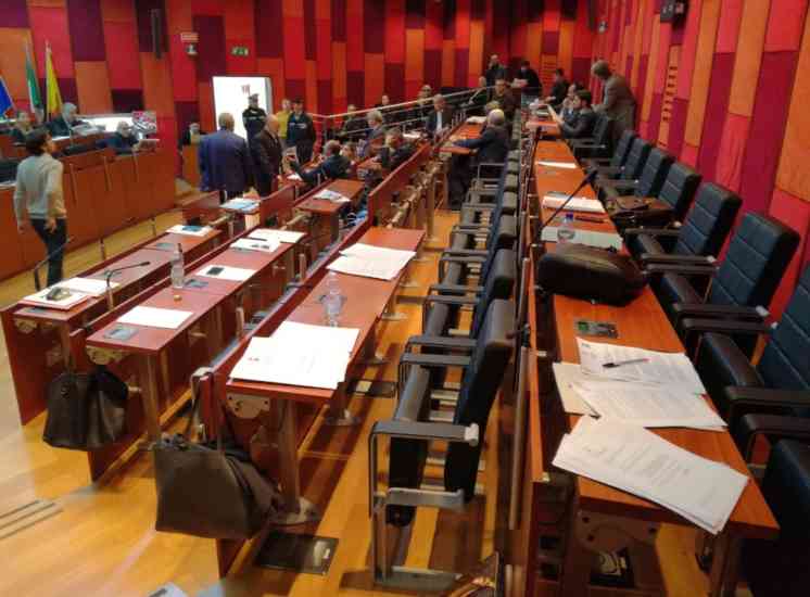 consiglio comunale napoli Napoli Consiglio comunale bilancio