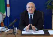 Covid, De Luca: “Lockdown per i no vax? E’ il minimo. Mi rimane solo il lanciafiamme”