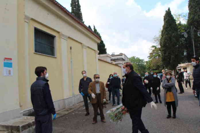 riapertura cimitero fiori sindaco (6)