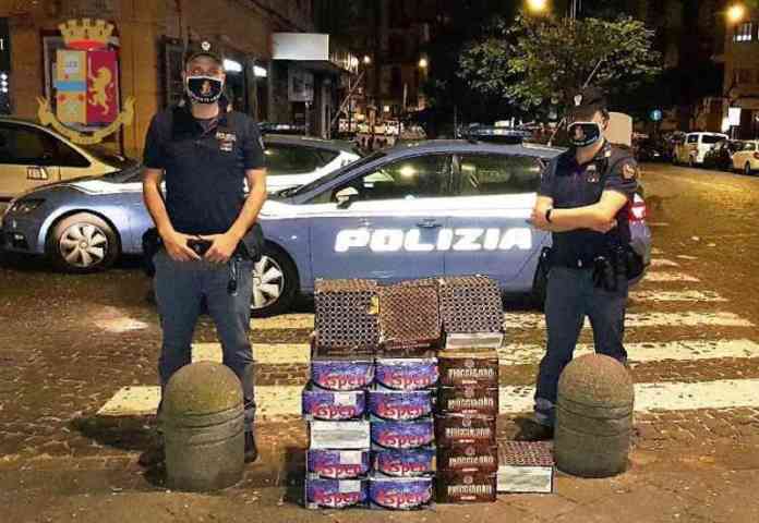 polizia napoli fuochi