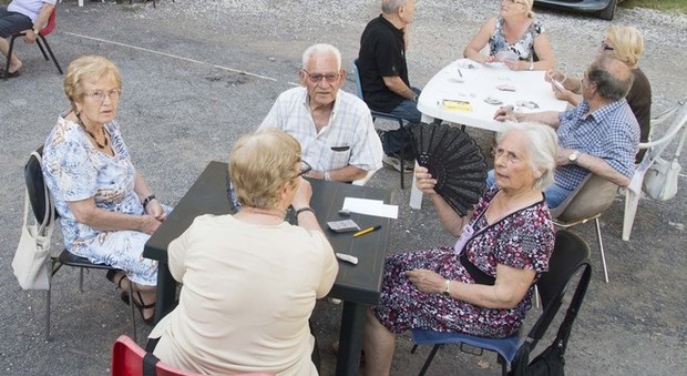 Bacoli anziani irresponsabili