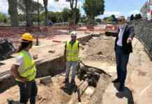 Paestum, emergono pavimentazione e pilastri della Porta Aurea