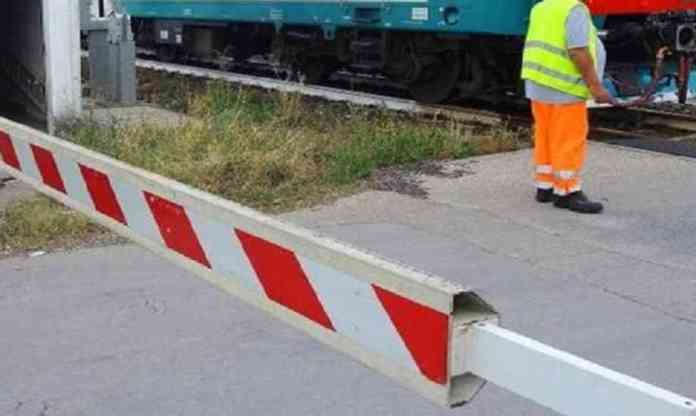 passaggio a livello incidente
