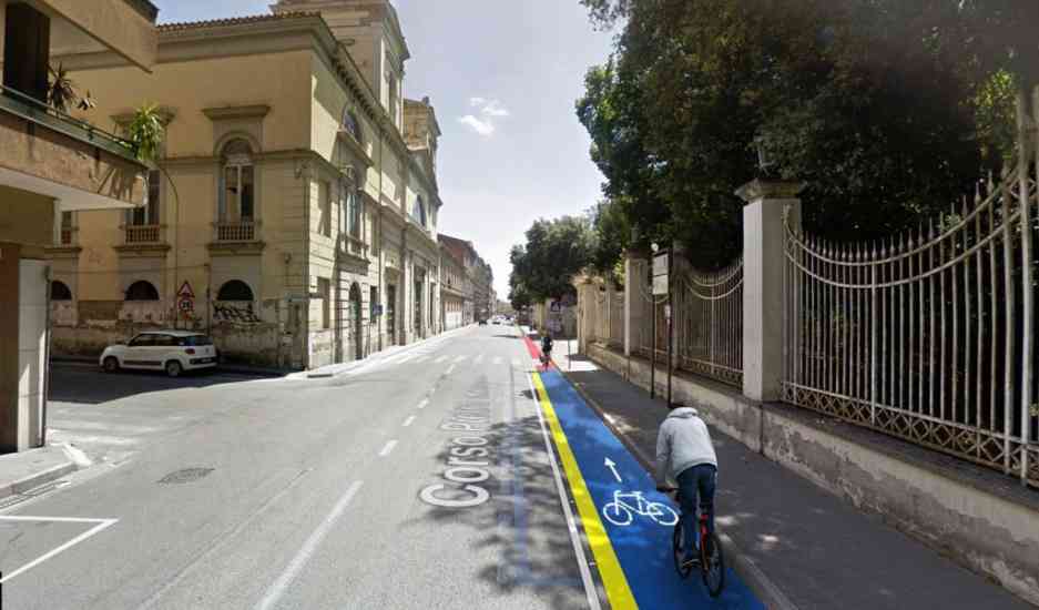 Lavori pista ciclabile esterno Reggia Caserta