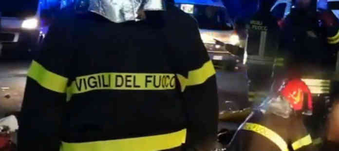 l_-da-fuoco-alla-casa-dell-ex-ma-lei-si-era-trasferita-hbl5