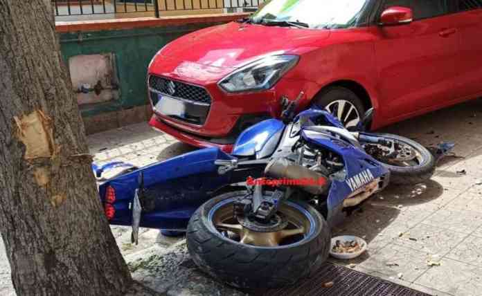 moto contro albero buccino (2)