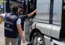 Napoli, camion come casseforti di droga: sequestrati 17kg di cocaina (VIDEO)