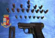 Retata tra Pianura e Soccavo, donna con droga e pistola sotto chiave