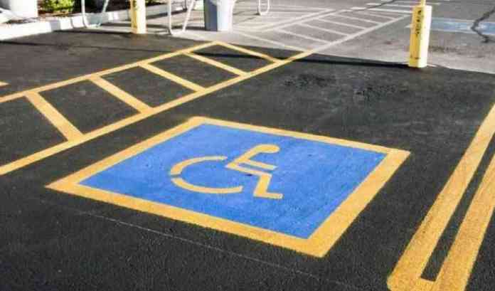 parcheggio-disabili-2020-cos-e-come-funziona-contrassegno-invalidi-come-ottenerlo-e-requisiti