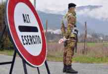 Movida oltre il coprifuoco nel Napoletano: scattano le denunce