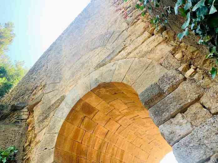 Porta Rosa 2