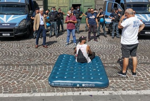 napoli protesta disoccupati