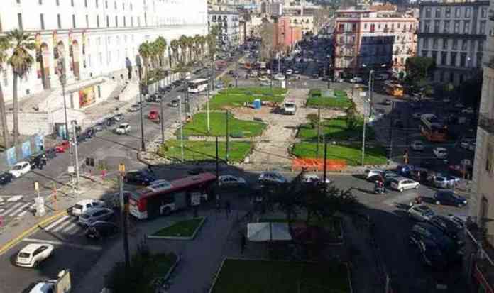 piazza-carlo-iii-napoli